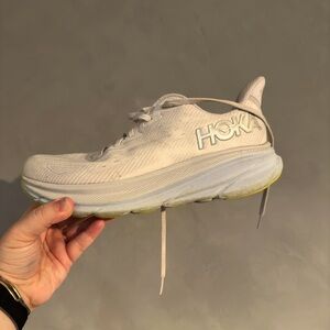 HOKA Clifton 9